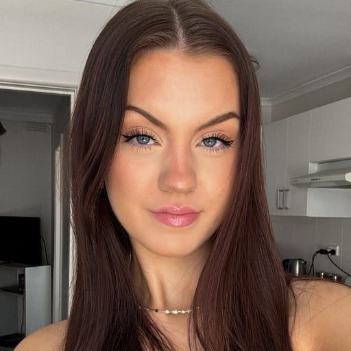 Taylor  Christensen