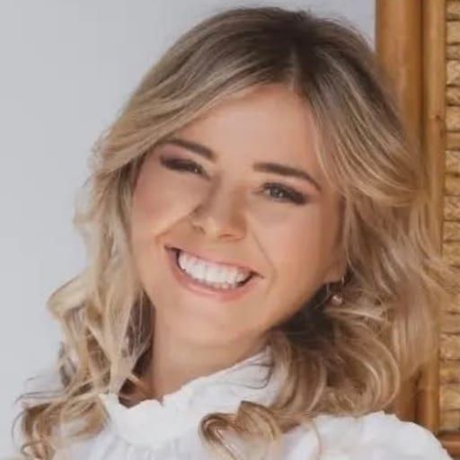Lesley Cavanagh