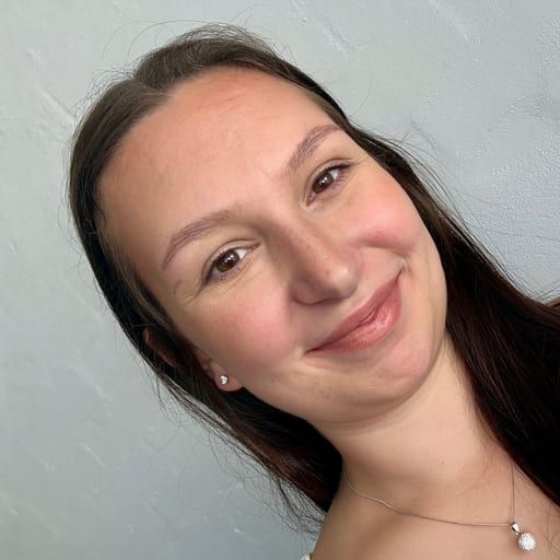 Cassandra Julie